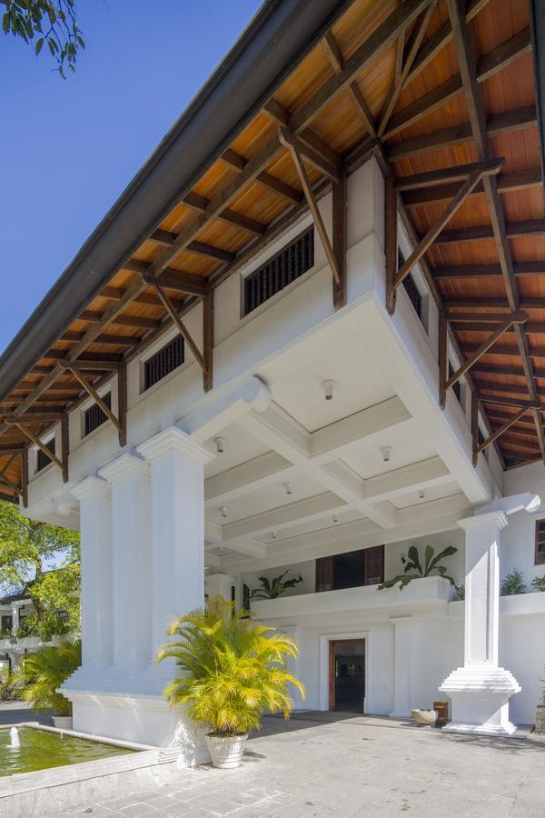 Mahaweli Reach Hotel Kandy Exterior photo